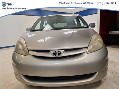 Used 2009 Toyota Sienna XLE FWD image 22