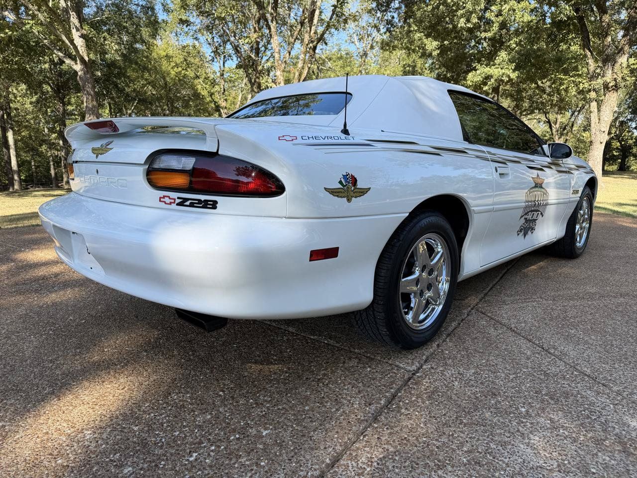 Used 1999 Chevrolet Camaro Z28 RWD image 4