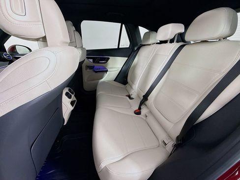Used 2025 Mercedes-Benz GLC 300 GLC 300 image 26