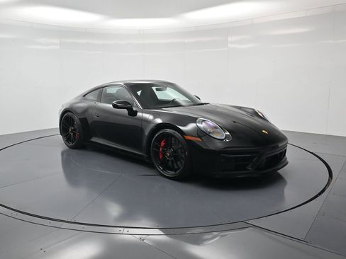 Certified 2022 Porsche 911 Carrera GTS RWD image 32