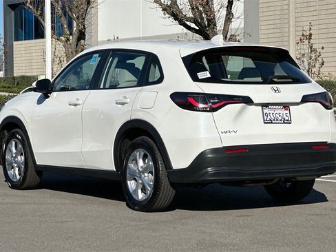 Certified 2025 Honda HR-V LX image 6
