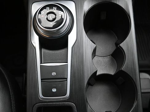 Used 2023 Ford Escape SE image 19