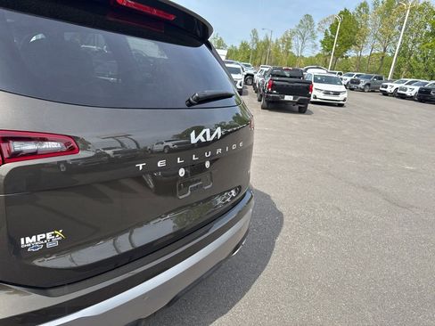 Used 2025 Kia Telluride S AWD/4WD image 34