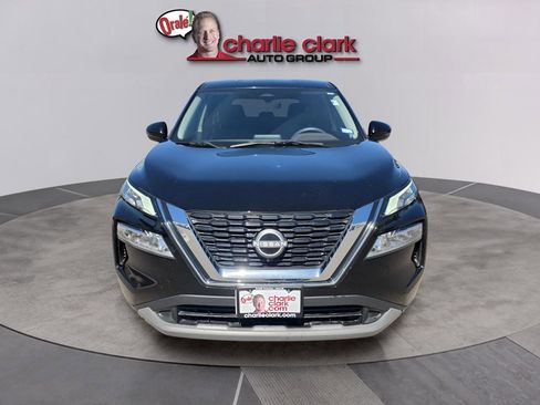 Certified 2023 Nissan Rogue SV FWD image 9