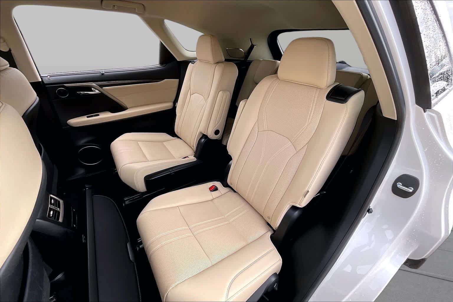 Used 2022 Lexus RX 350L Luxury w/ Accessory Package (Z1) FWD image 17