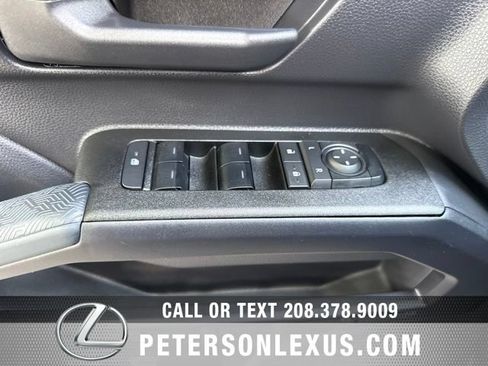 Used 2025 Toyota 4Runner SR5 AWD/4WD image 21
