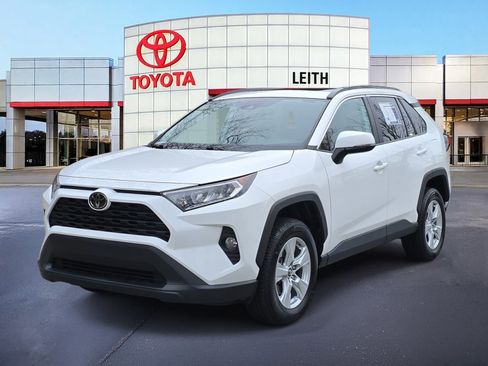 Used 2019 Toyota RAV4 XLE image 1