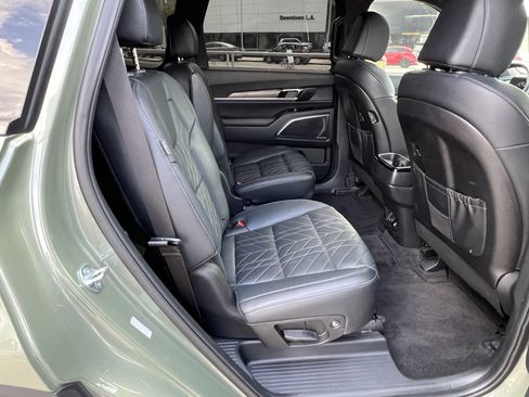 Certified 2025 Kia Telluride SX Prestige X-Line AWD/4WD image 19