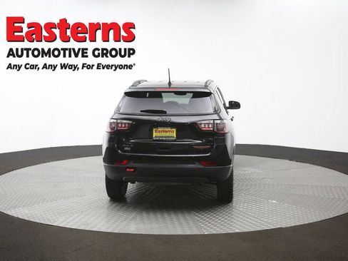 Used 2025 Jeep Compass Trailhawk AWD/4WD image 38