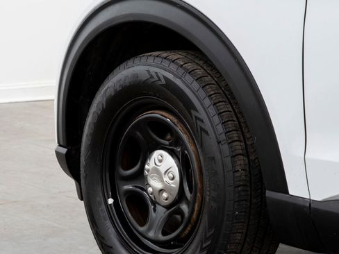 Used 2021 Ford Explorer 4WD Police Interceptor image 6