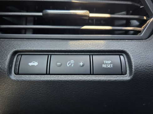 Used 2025 Nissan Altima 2.5 SV FWD image 26