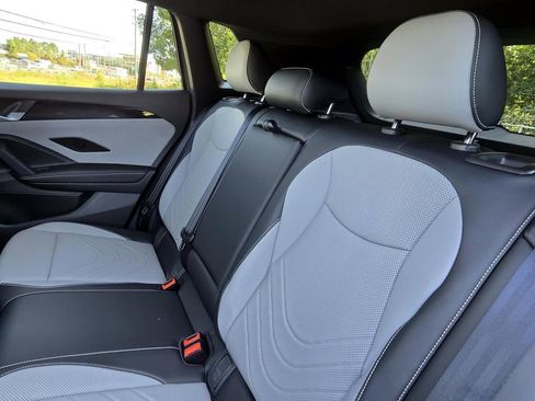 New 2026 Volkswagen Tiguan SE R-Line FWD image 24