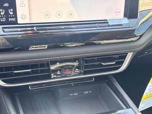 New 2026 Volkswagen Atlas SEL Premium R-Line AWD/4WD image 23