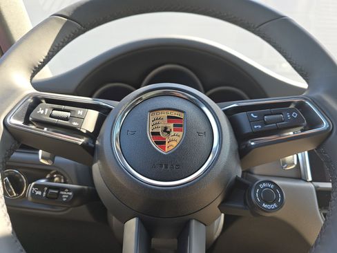 New 2025 Porsche Macan GTS image 26
