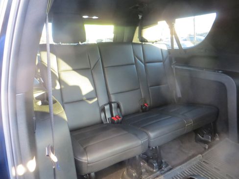 Used 2023 Cadillac Escalade ESV Luxury image 25