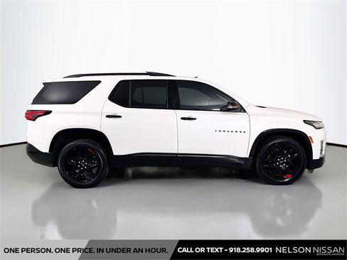 Used 2023 Chevrolet Traverse Premier w/ Redline Edition image 4