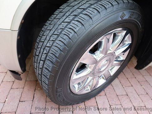 Used 2011 Buick Enclave CXL image 57