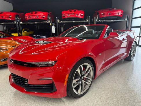 Used 2022 Chevrolet Camaro SS RWD image 3