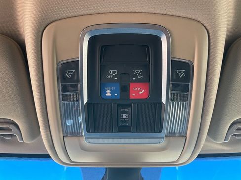 Used 2022 RAM 2500 Laramie image 22