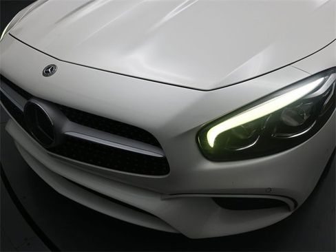 Used 2019 Mercedes-Benz SL 450 w/ Premium Package image 18
