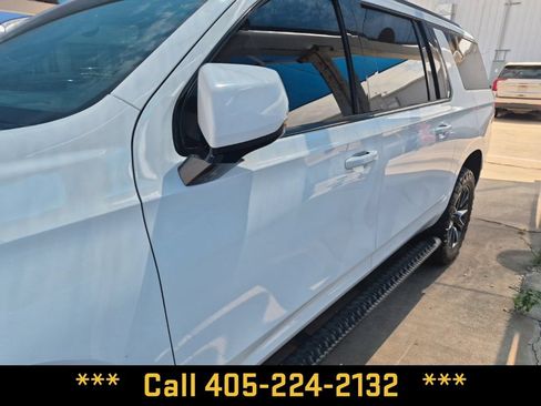 Used 2024 Chevrolet Suburban Z71 w/ Luxury Package AWD/4WD image 5