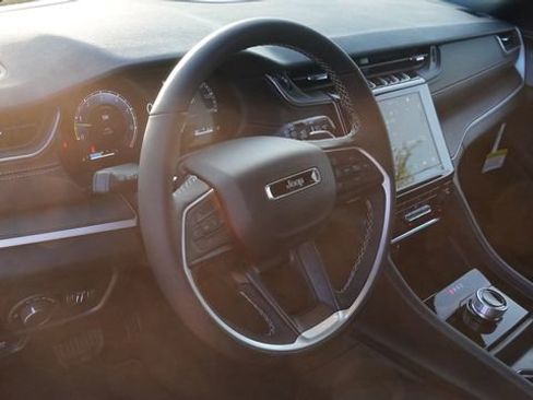 New 2026 Jeep Grand Cherokee L Laredo AWD/4WD image 18
