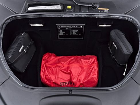 Used 2022 Ferrari F8 Tributo RWD image 42