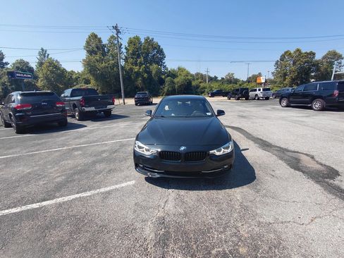 Used 2017 BMW 330i xDrive Sedan AWD/4WD image 8
