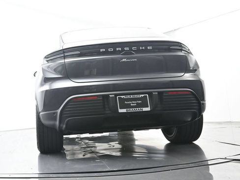 Used 2026 Porsche Macan Electric RWD image 47
