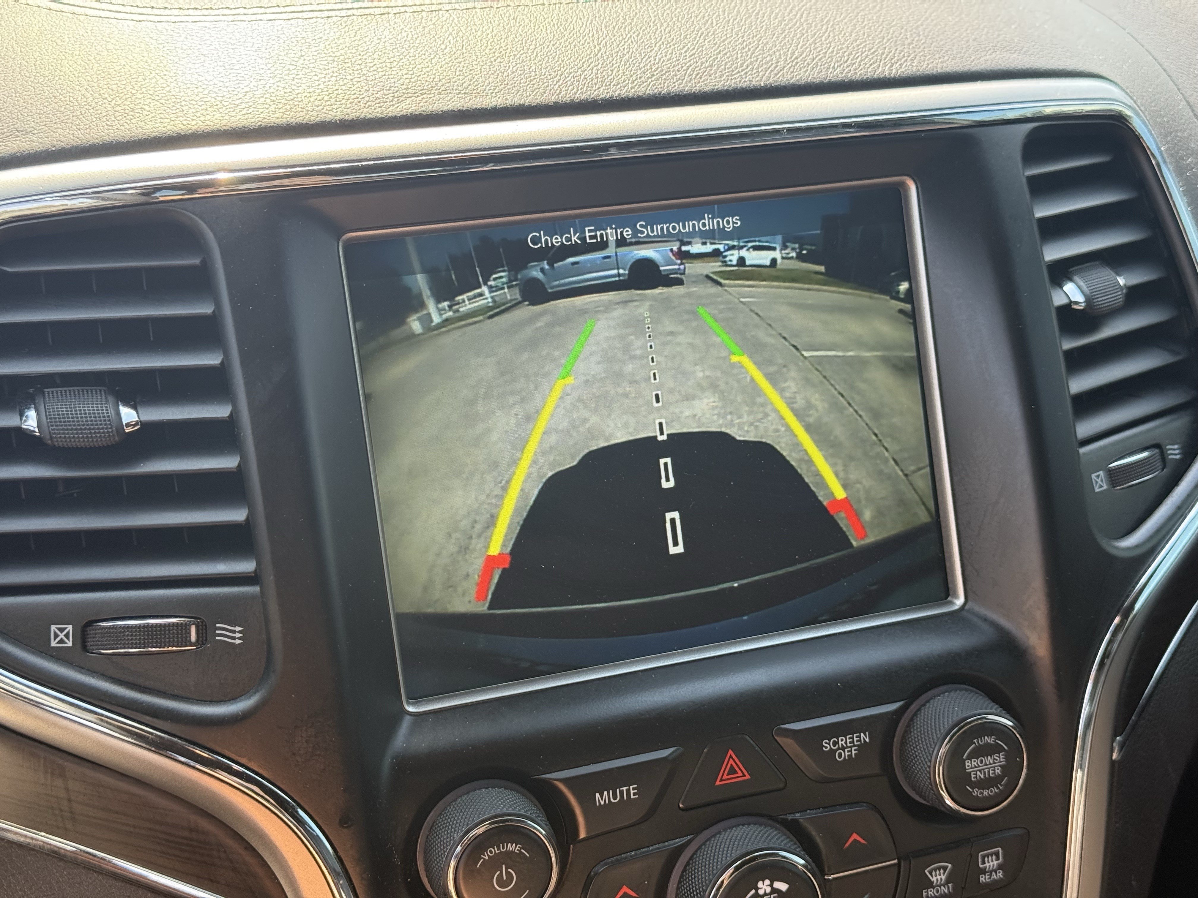 Used 2018 Jeep Grand Cherokee Overland RWD image 21