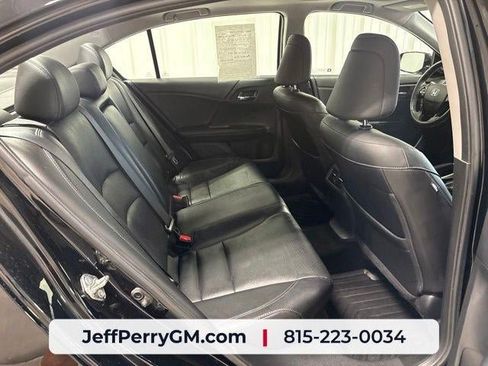 Used 2017 Honda Accord EX-L image 24