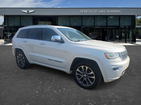 Used 2018 Jeep Grand Cherokee Overland image 3