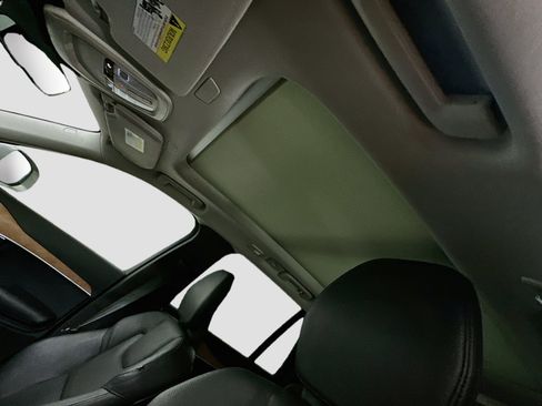 Used 2023 Volvo XC90 B5 Plus AWD/4WD image 27