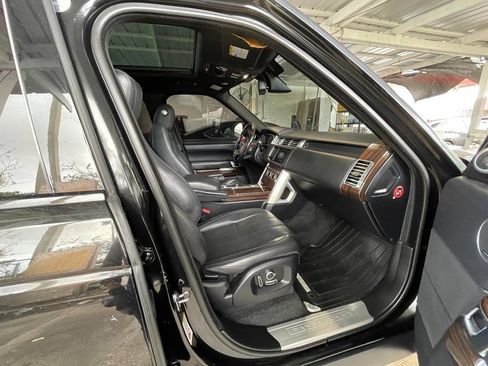 Used 2016 Land Rover Range Rover HSE image 21