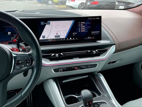 Used 2025 BMW XM image 9