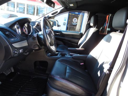 Used 2019 Dodge Grand Caravan GT image 8