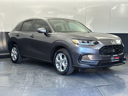 Used 2025 Honda HR-V LX
