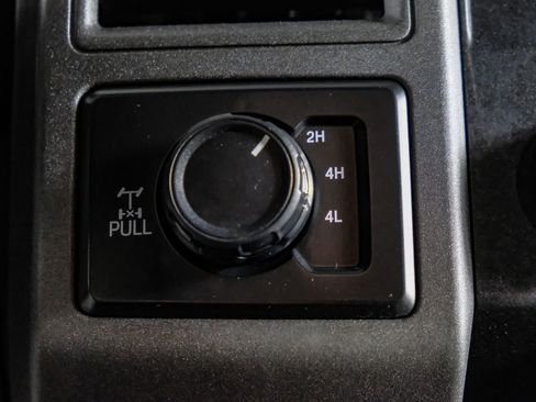 Used 2017 Ford F250 XL w/ Power Equipment Group image 25