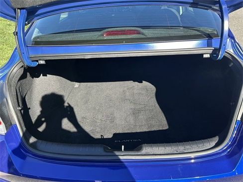 Used 2023 Hyundai Elantra SEL image 26