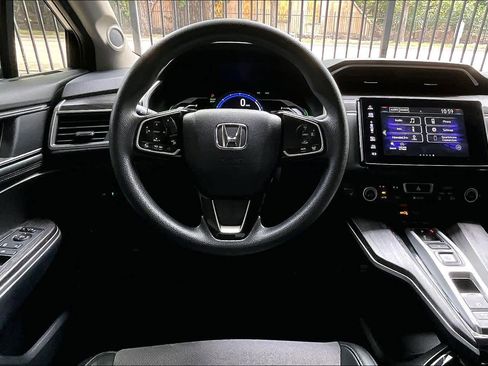 Used 2018 Honda Clarity Plug-In Hybrid image 5