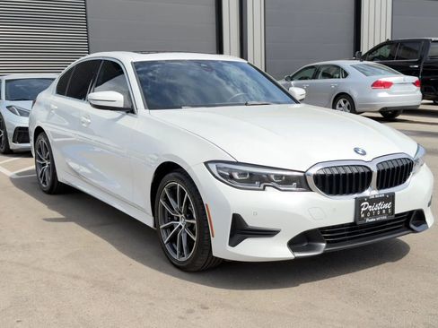 Used 2020 BMW 330i xDrive Sedan w/ Convenience Package AWD/4WD image 2