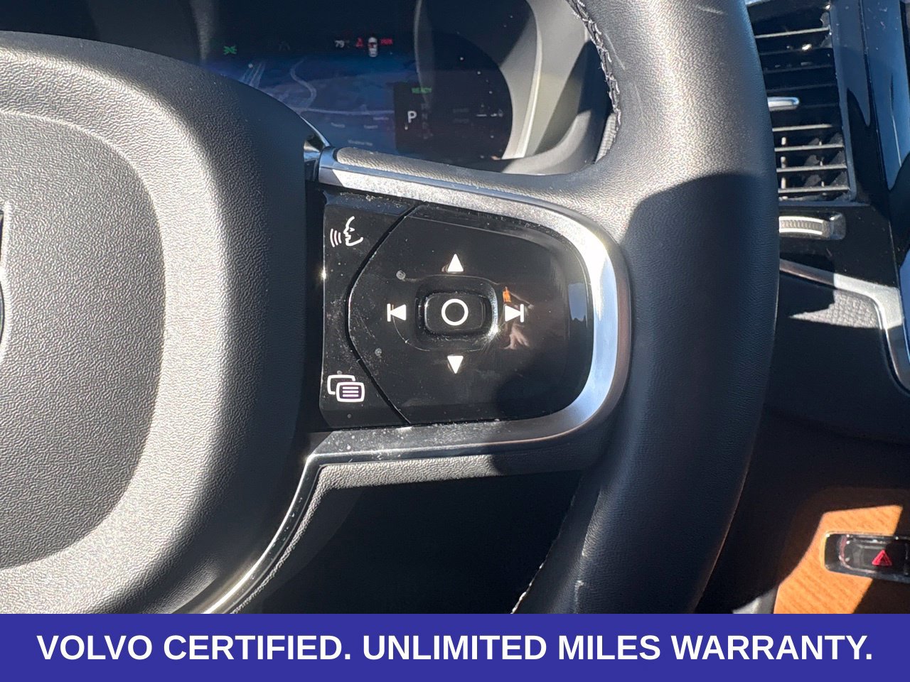Certified 2024 Volvo XC90 T8 Plus w/ Protection Package Premier AWD/4WD image 24