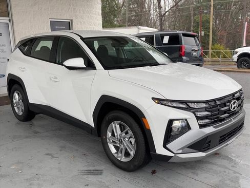 New 2026 Hyundai Tucson SE image 21