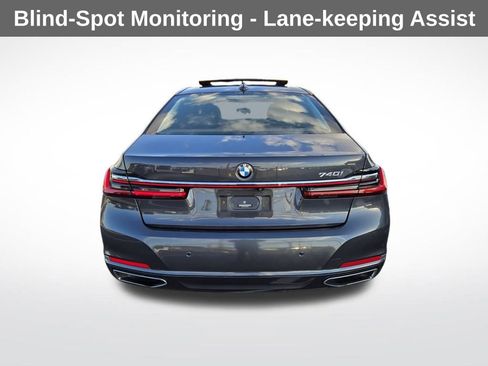 Used 2020 BMW 740i w/ Premium Package image 7