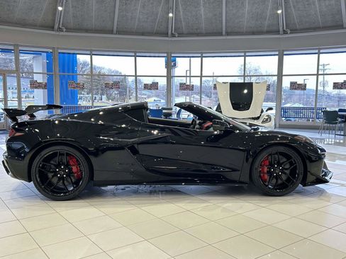 New 2026 Chevrolet Corvette Z06 w/ Z07 Performance Package image 2