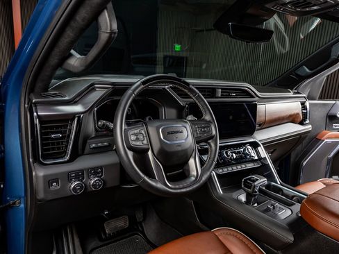 Used 2025 GMC Sierra 1500 Denali Ultimate image 17