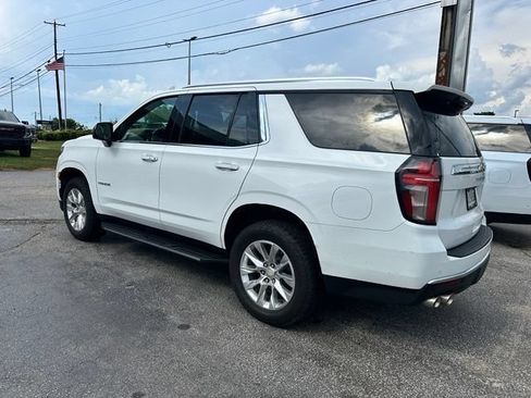 Used 2021 Chevrolet Tahoe Premier w/ Premium Package RWD image 23