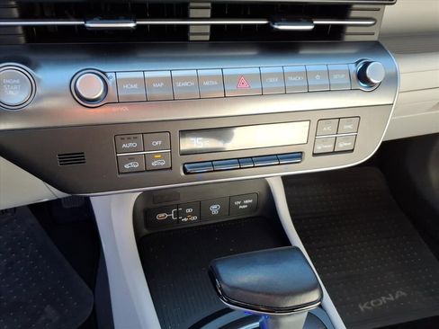 Used 2024 Hyundai Kona SEL image 23