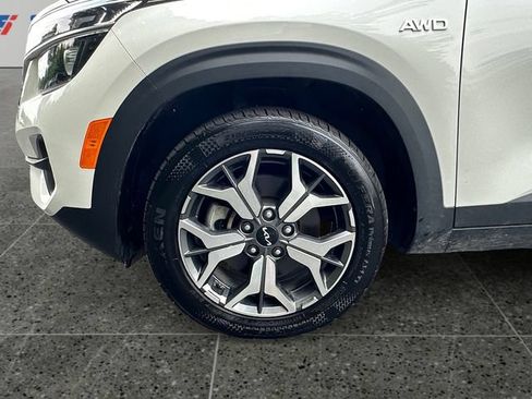 Used 2023 Kia Seltos EX AWD/4WD image 14