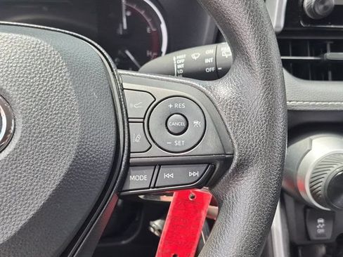 Used 2025 Toyota RAV4 LE AWD/4WD image 21